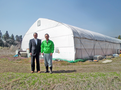 ���������͔|�n�E�X�̑O��